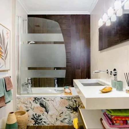 Appartamento Nuestro Refugio - Casco Viejo Con Wifi Y Parking Gratuito- Bilbao Esterno foto